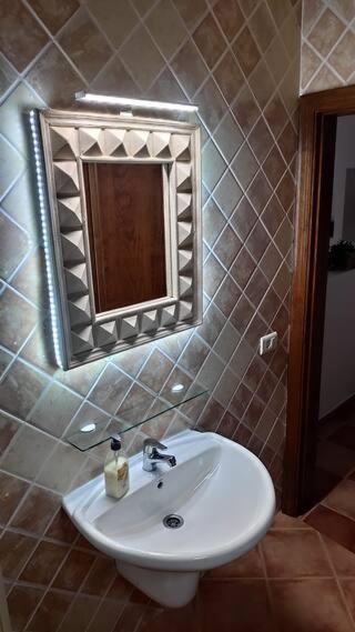 Aptos Con Piscina El Flamboyan 1 *